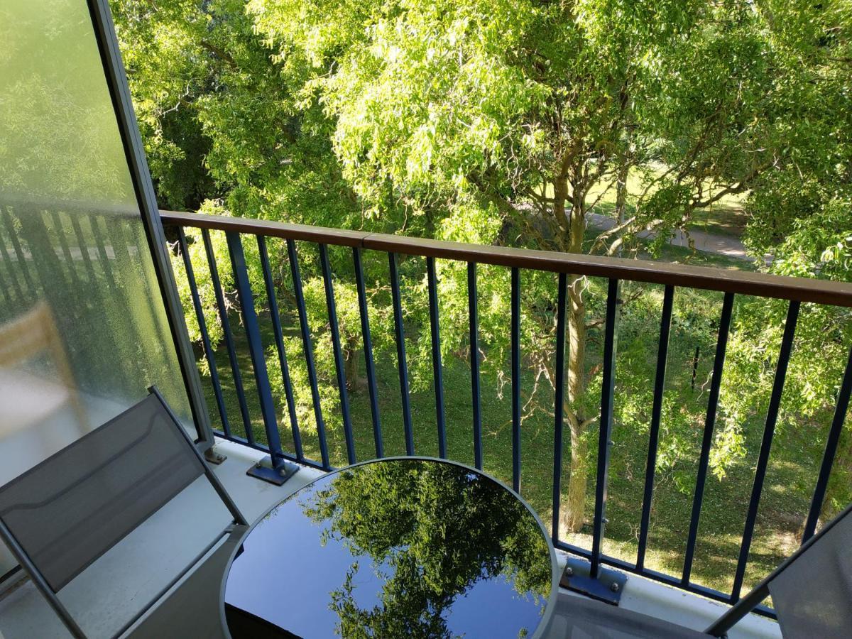 Bonvallet - Paisible Et Chaleureux Avec Balcon Amiens