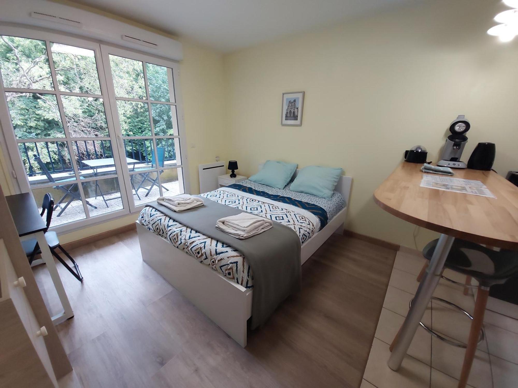 Bonvallet - Paisible Et Chaleureux Avec Balcon Apartment